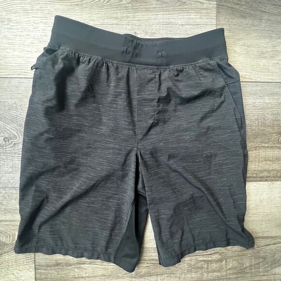 Lululemon Mens Active Performance Stretchy Shorts Zipper Pockets Training Gym - Picture 3 of 13